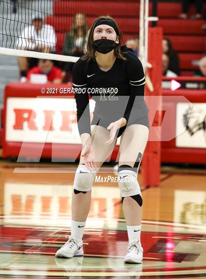 Thumbnail 2 in Tracy vs. Granite Bay (CIF SJS D2 Final) photogallery.