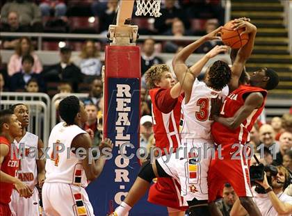 Thumbnail 3 in Rock Island vs. Centralia (IHSA Class 3A Final) photogallery.
