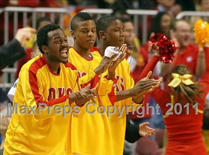 Thumbnail 3 in Rock Island vs. Centralia (IHSA Class 3A Final) photogallery.