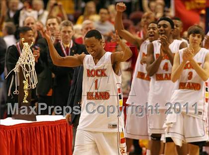 Thumbnail 3 in Rock Island vs. Centralia (IHSA Class 3A Final) photogallery.