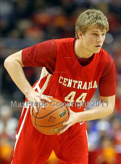 Thumbnail 1 in Rock Island vs. Centralia (IHSA Class 3A Final) photogallery.