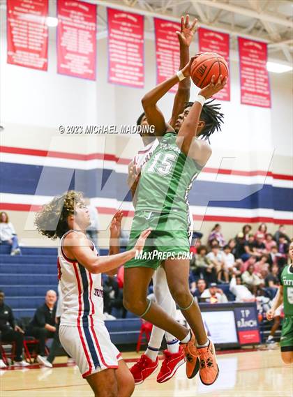 Thumbnail 3 in Hardin-Jefferson vs Tatum (Hardin-Jefferson Basketball Marathon) photogallery.