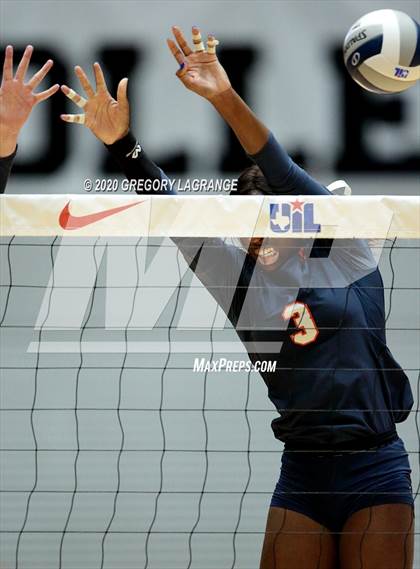 Thumbnail 1 in Seven Lakes vs Klein (UIL 6A Final) photogallery.