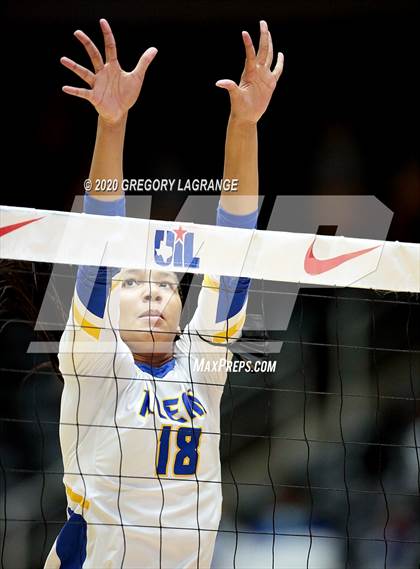 Thumbnail 3 in Seven Lakes vs Klein (UIL 6A Final) photogallery.