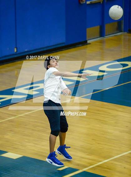 Thumbnail 3 in La Salle @ San Marino photogallery.