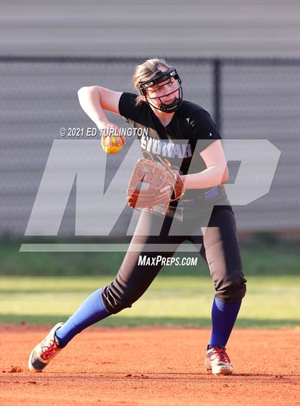 Thumbnail 2 in Etowah @ Cherokee photogallery.