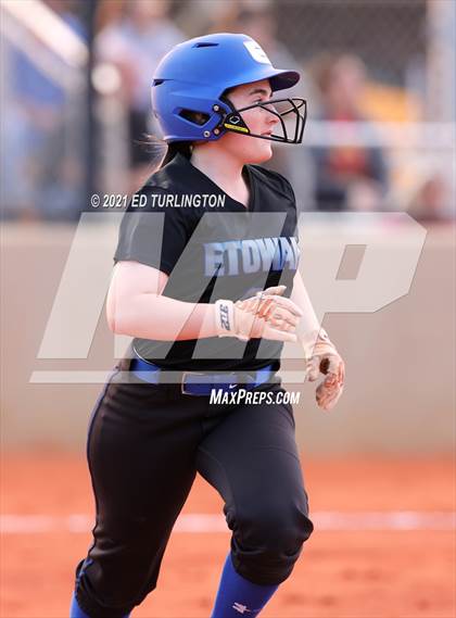 Thumbnail 1 in Etowah @ Cherokee photogallery.