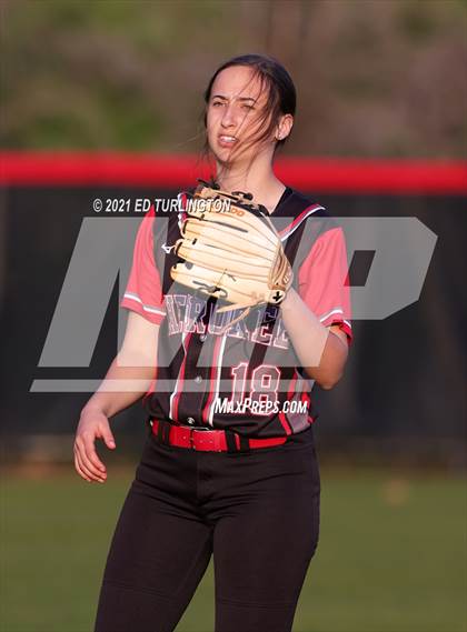 Thumbnail 1 in Etowah @ Cherokee photogallery.