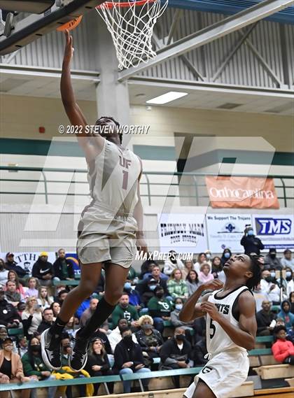 Thumbnail 3 in United Faith Christian Academy vs. Greenfield (NCISAA 1A State Championship) photogallery.