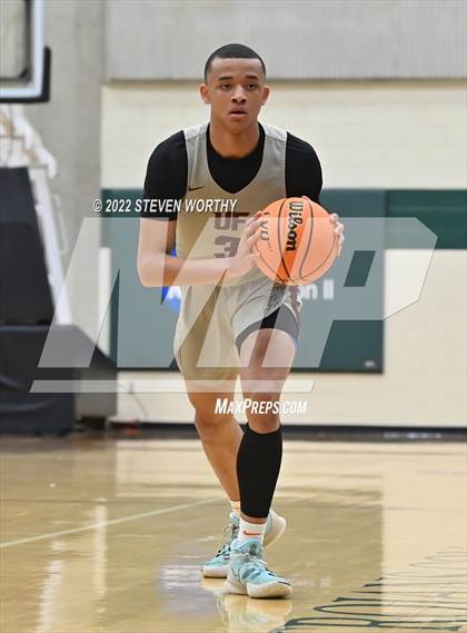 Thumbnail 3 in United Faith Christian Academy vs. Greenfield (NCISAA 1A State Championship) photogallery.