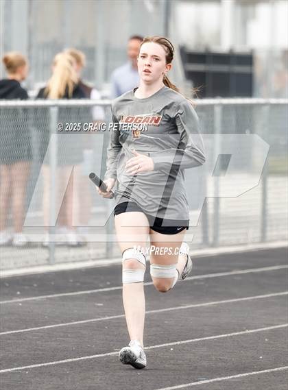 Thumbnail 2 in Green Canyon and Logan @ Ridgeline (4x200m Relay) photogallery.
