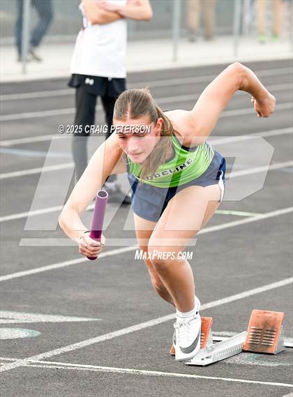 Thumbnail 1 in Green Canyon and Logan @ Ridgeline (4x200m Relay) photogallery.