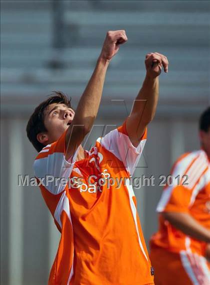 Thumbnail 2 in Clear Lake vs Seven Lakes (Pasadena Cup Invitational) photogallery.
