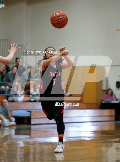 Thumbnail 3 in Lincoln vs. Las Lomas (Elite is Earned New Year Classic) photogallery.