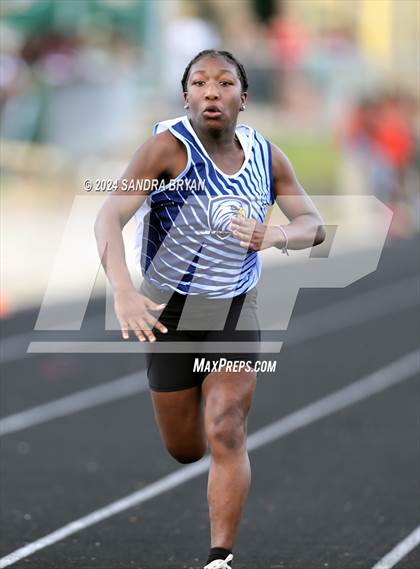 Thumbnail 3 in Independence Meet photogallery.