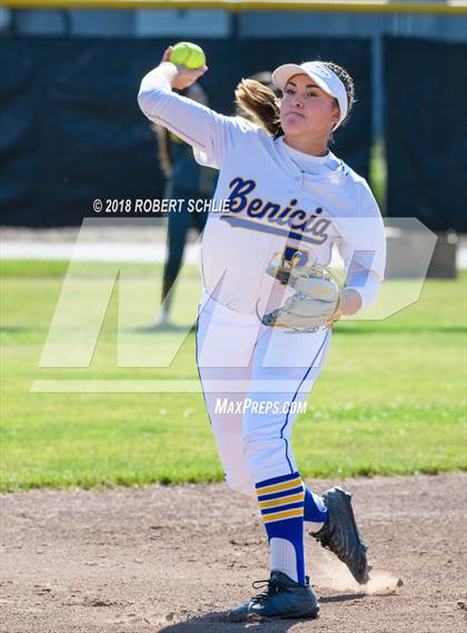 Thumbnail 1 in Vanden vs. Benicia (D3 CIF SJS Final Game 1) photogallery.