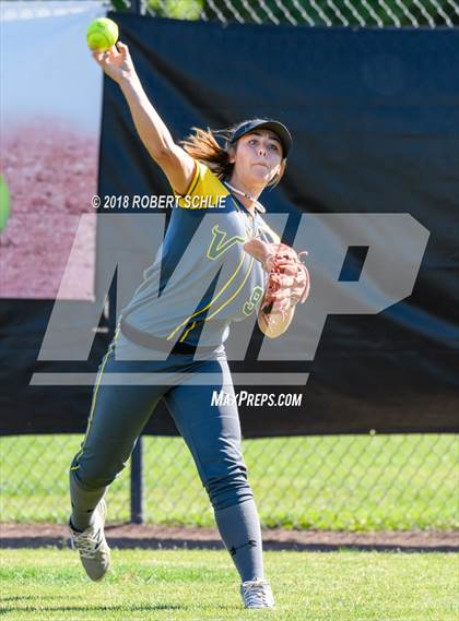 Thumbnail 1 in Vanden vs. Benicia (D3 CIF SJS Final Game 1) photogallery.