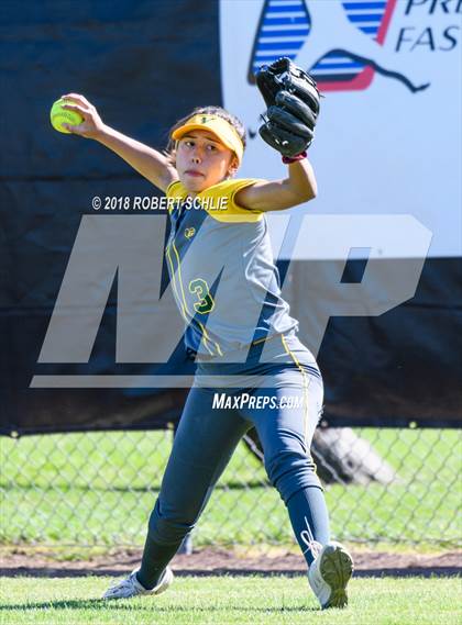 Thumbnail 2 in Vanden vs. Benicia (D3 CIF SJS Final Game 1) photogallery.