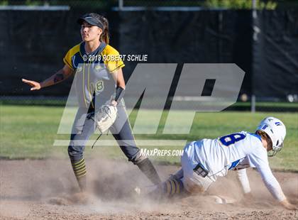 Thumbnail 2 in Vanden vs. Benicia (D3 CIF SJS Final Game 1) photogallery.