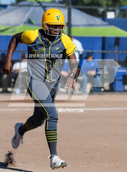 Thumbnail 3 in Vanden vs. Benicia (D3 CIF SJS Final Game 1) photogallery.
