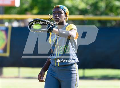 Thumbnail 2 in Vanden vs. Benicia (D3 CIF SJS Final Game 1) photogallery.