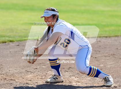 Thumbnail 2 in Vanden vs. Benicia (D3 CIF SJS Final Game 1) photogallery.