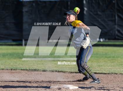 Thumbnail 2 in Vanden vs. Benicia (D3 CIF SJS Final Game 1) photogallery.