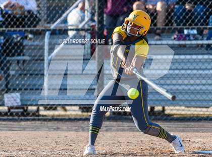 Thumbnail 3 in Vanden vs. Benicia (D3 CIF SJS Final Game 1) photogallery.