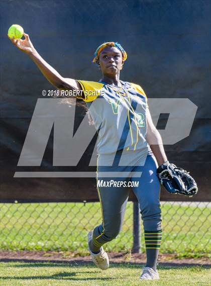 Thumbnail 1 in Vanden vs. Benicia (D3 CIF SJS Final Game 1) photogallery.