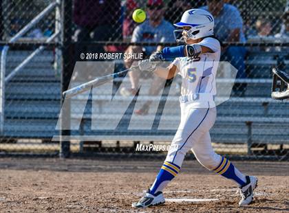 Thumbnail 2 in Vanden vs. Benicia (D3 CIF SJS Final Game 1) photogallery.