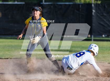 Thumbnail 1 in Vanden vs. Benicia (D3 CIF SJS Final Game 1) photogallery.