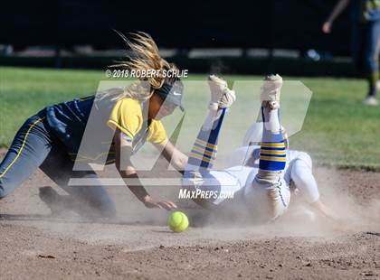 Thumbnail 1 in Vanden vs. Benicia (D3 CIF SJS Final Game 1) photogallery.