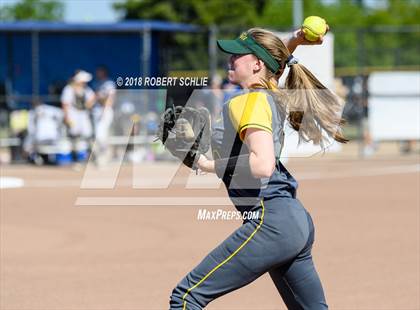 Thumbnail 3 in Vanden vs. Benicia (D3 CIF SJS Final Game 1) photogallery.