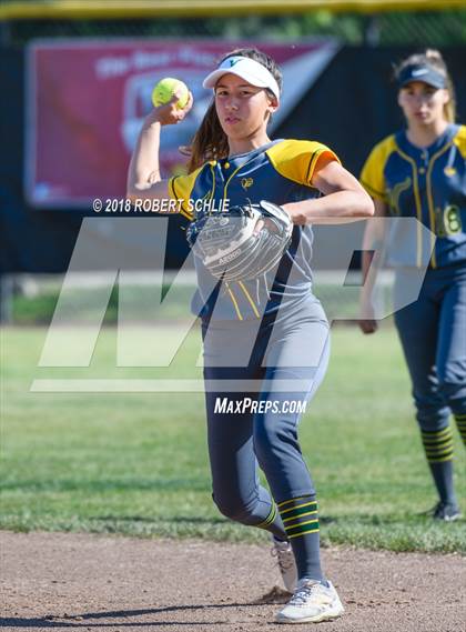 Thumbnail 2 in Vanden vs. Benicia (D3 CIF SJS Final Game 1) photogallery.