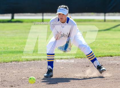 Thumbnail 1 in Vanden vs. Benicia (D3 CIF SJS Final Game 1) photogallery.