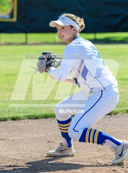 Thumbnail 1 in Vanden vs. Benicia (D3 CIF SJS Final Game 1) photogallery.