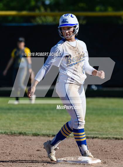 Thumbnail 3 in Vanden vs. Benicia (D3 CIF SJS Final Game 1) photogallery.