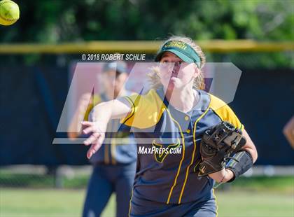 Thumbnail 2 in Vanden vs. Benicia (D3 CIF SJS Final Game 1) photogallery.