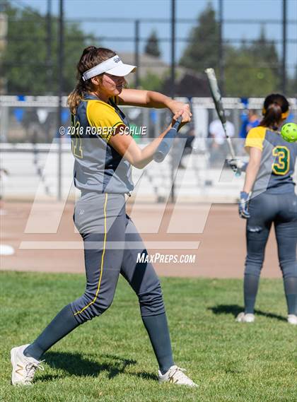 Thumbnail 2 in Vanden vs. Benicia (D3 CIF SJS Final Game 1) photogallery.