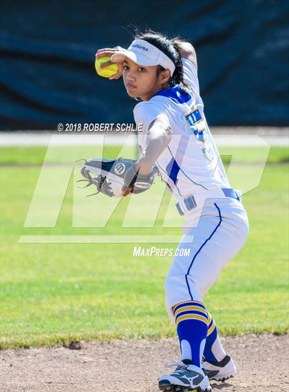 Thumbnail 1 in Vanden vs. Benicia (D3 CIF SJS Final Game 1) photogallery.