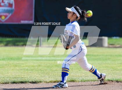 Thumbnail 3 in Vanden vs. Benicia (D3 CIF SJS Final Game 1) photogallery.
