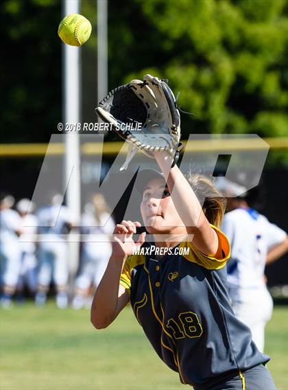 Thumbnail 1 in Vanden vs. Benicia (D3 CIF SJS Final Game 1) photogallery.