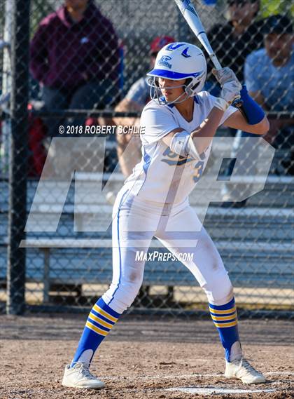 Thumbnail 3 in Vanden vs. Benicia (D3 CIF SJS Final Game 1) photogallery.