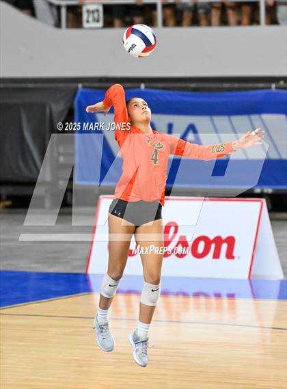 Thumbnail 3 in Xavier College Prep vs. Corona del Sol (AIA 6A Final) photogallery.