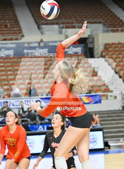 Thumbnail 1 in Xavier College Prep vs. Corona del Sol (AIA 6A Final) photogallery.