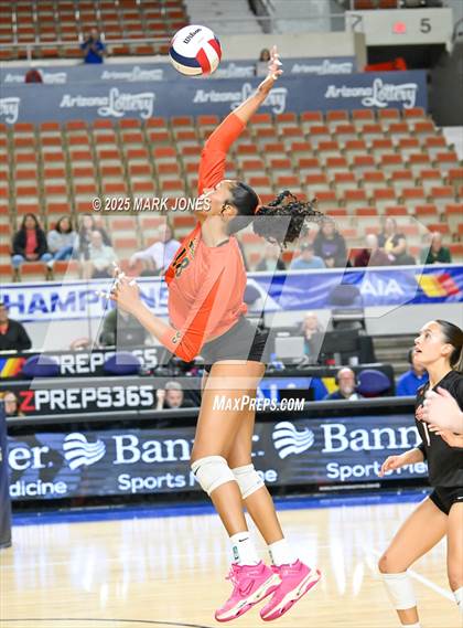 Thumbnail 2 in Xavier College Prep vs. Corona del Sol (AIA 6A Final) photogallery.