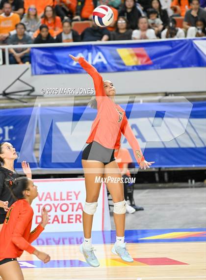 Thumbnail 2 in Xavier College Prep vs. Corona del Sol (AIA 6A Final) photogallery.