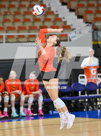 Thumbnail 3 in Xavier College Prep vs. Corona del Sol (AIA 6A Final) photogallery.