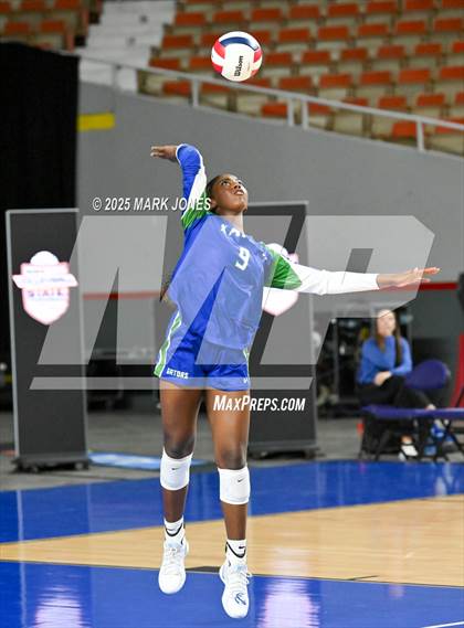 Thumbnail 2 in Xavier College Prep vs. Corona del Sol (AIA 6A Final) photogallery.