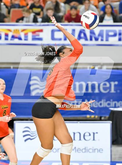 Thumbnail 3 in Xavier College Prep vs. Corona del Sol (AIA 6A Final) photogallery.